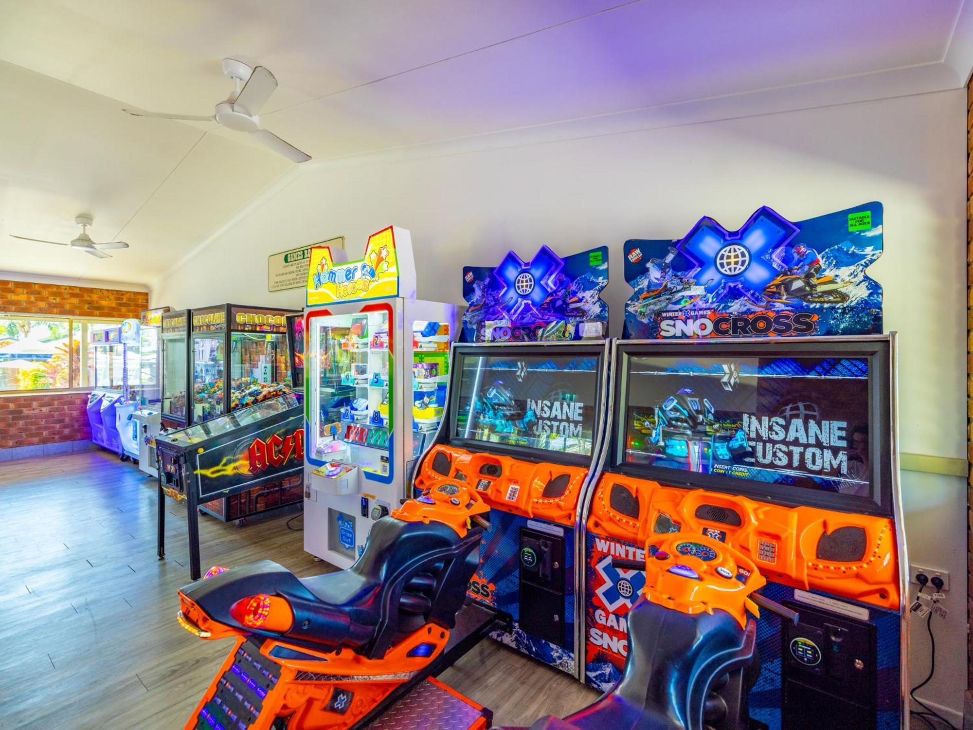 Nrma Blue Dolphin Yamba Holiday Resort Exterior photo