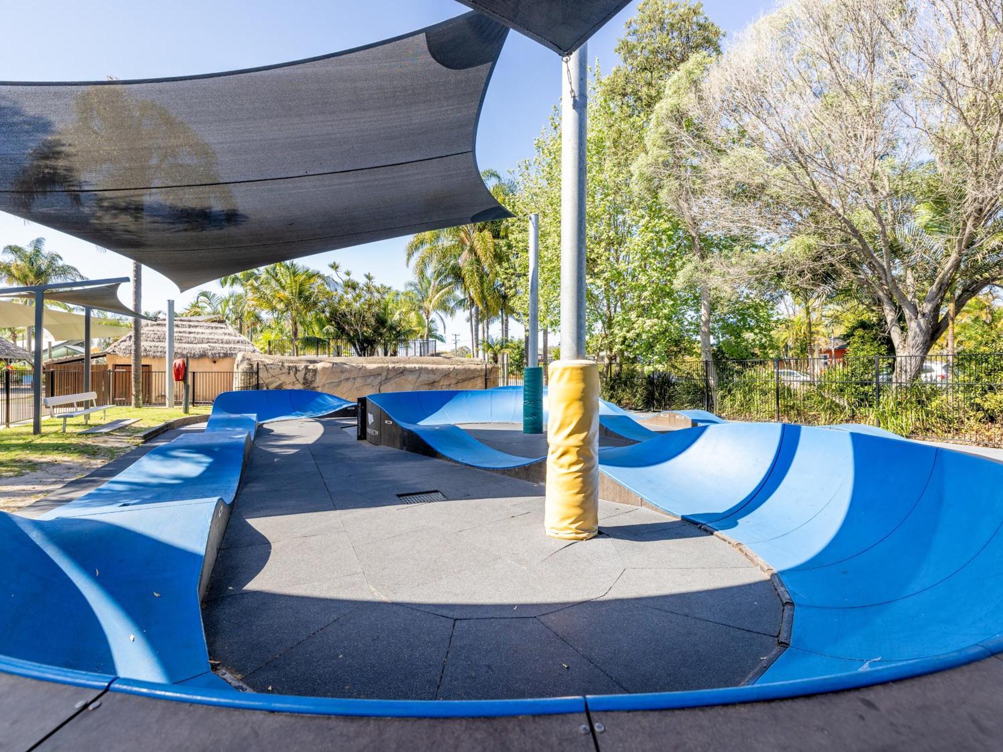Nrma Blue Dolphin Yamba Holiday Resort Exterior photo