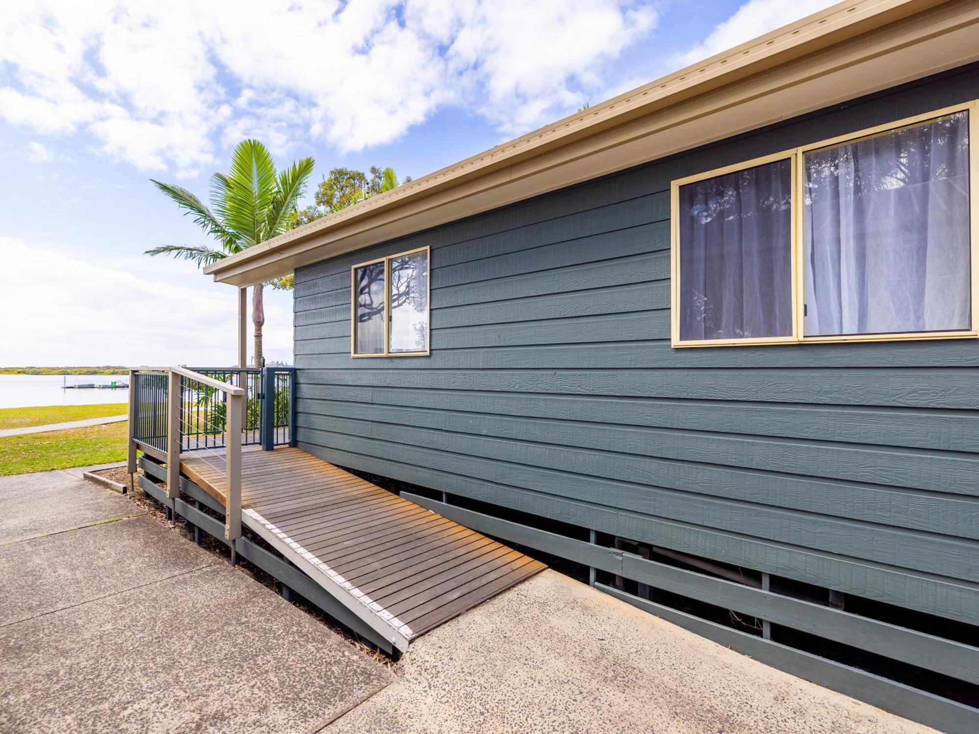 Nrma Blue Dolphin Yamba Holiday Resort Room photo